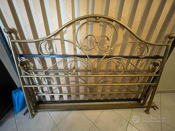 Letto matrimoniale in ferro battuto