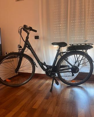 Bici elettrica pedalata assistita Esperia Nantes