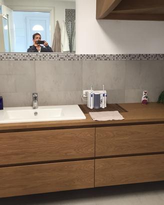 bagno sospeso in rovere 4 cassetti con gola