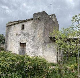 Rustico / Casale di 80 m² con 3 locali a Carini