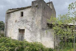 Rustico / Casale di 80 m² con 3 locali a Carini