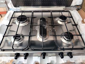 piano cottura Gas 5 fuochi