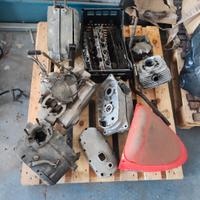 blocco di ricambi varie moto