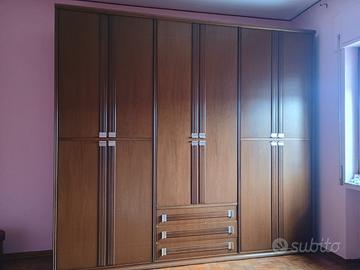 Elegante Armadio Guardaroba a 6 Ante in Legno