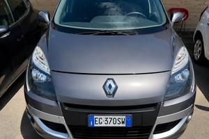 Renault Scenic Scénic X-Mod 1.9 dCi 130CV Luxe 201