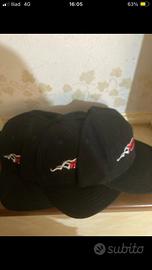 Stock 40 cappelli da skaters roces