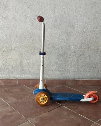 Monopattino bambino con 2 ruote anteriori