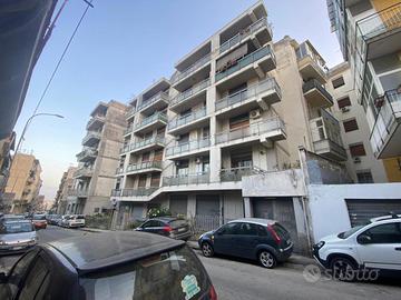 Box/Posto auto Messina [Cod. rif 3290650VCG]