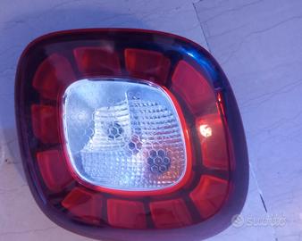 Stop fari posteriori led  smart 453 . 90 euro