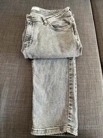 Jeans slim fit grigio chiaro