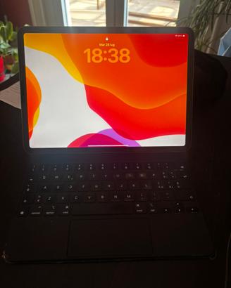 Ipad pro 11 64gb con tastiera Apple