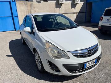 Opel corsa 3P-1.2 gpl -full-2011