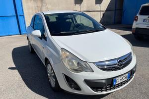 Opel corsa 3P-1.2 gpl -full-2011