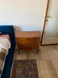 Comodino classico