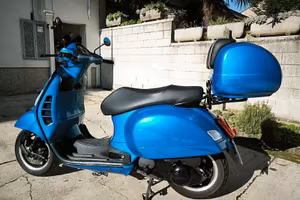 Vespa 300 GTS FULL OPTIONAL 12.000 km anno 2017