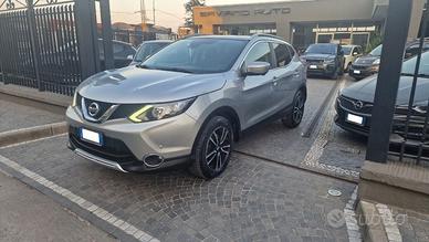 NISSAN Qashqai 1.2 DIG-T Tekna