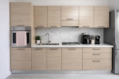 Cucina completa in buone condizioni