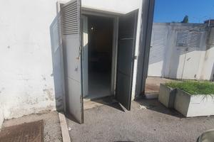 Deposito piano terra attrezzato fibra FTTH linea