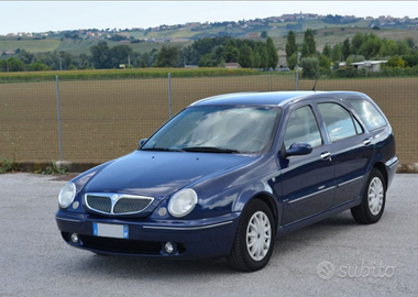 Lancia Lybra