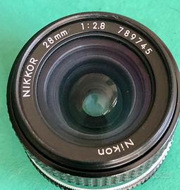 Nikkor AI-s 2,8/28mm