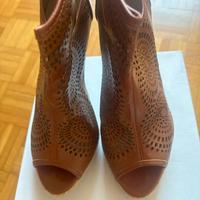 Tronchetti spuntati in ecopelle marrone