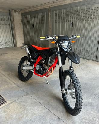 BETA RR 125 4T tratt