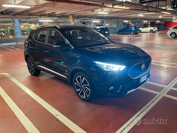 MG ZS LUXURY FULL OPTIONAL