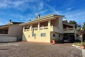 VILLA SINGOLA A ALATRI