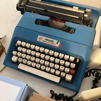 Macchina da scrivere Olivetti Italia '90