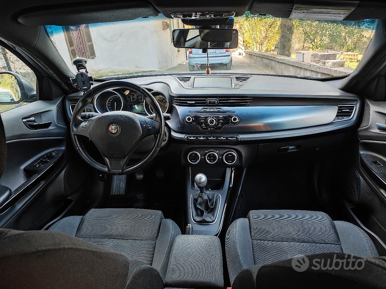 Alfa Romeo Giulietta 2012 photo 3