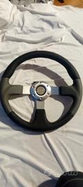 volante sportivo  raggio 33  completo di clacson