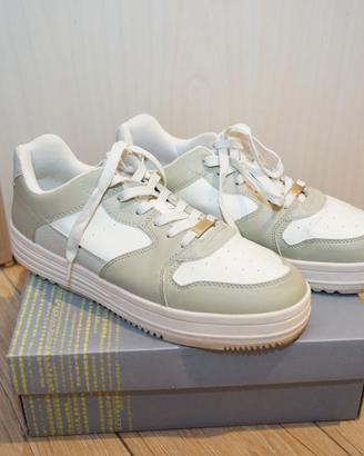 Sneakers Uomo Bershka Bianco e Verde Taglia 43