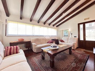 PORZIONE DI BIFAMILIARE A TREVISO