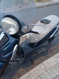 Piaggio Beverly Tourer 250 ie