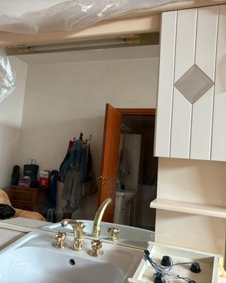 Mobili bagno e sanitari