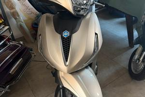 Piaggio Beverly  2021