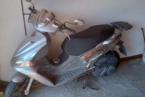 Scooter Benelli Velvet