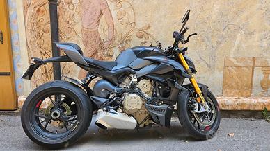 Ducati streetfighter V4s, garanzia fino 2028