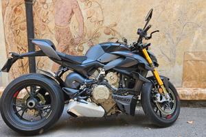 Ducati streetfighter V4s, garanzia fino 2028