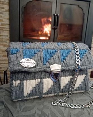 Pochette grigia