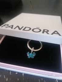 Collana Pandora con ciondolo azzurro