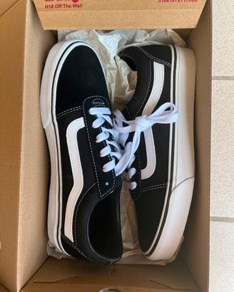 Vans Ward nere e bianche