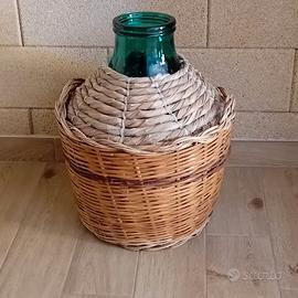 damigiana in vetro impagliata