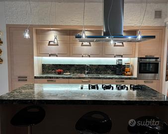 Cucina + bancone in frassino sbiancato