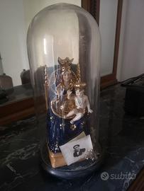 Madonna "dell'A iuto" in Campana di Vetro