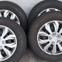 GOMME ANTINEVE CON CERCHI E COPRICERCHI