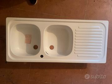 Lavello doppio ad incasso smaltato bianco