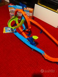 Hotwheels pista con giro della morte