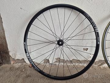 Ruote bici DT Swiss R470 db disc