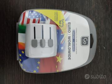 Adattatore universale nuovo